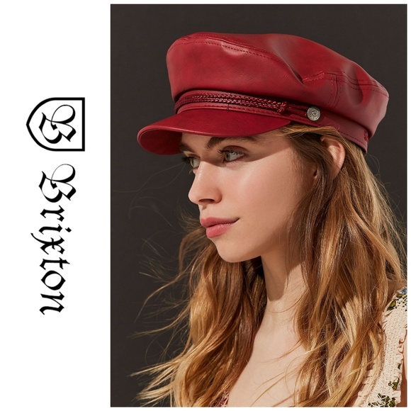 red fiddler cap
